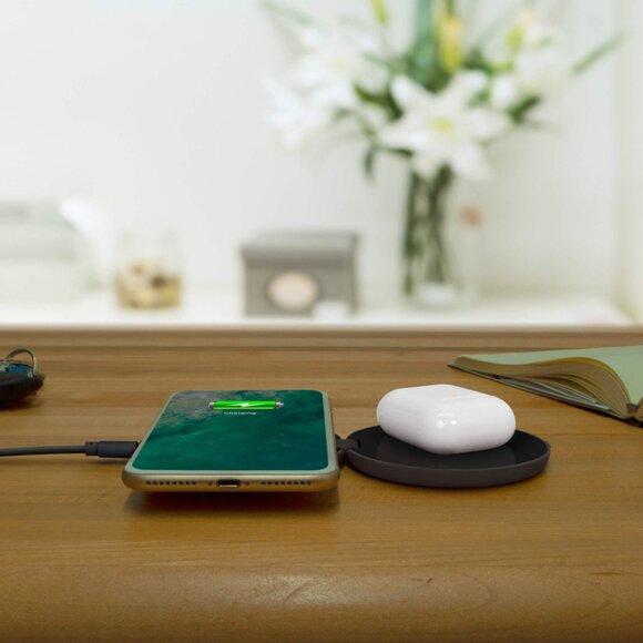 Helix 10W+10W Dual Wireless Charger - Picture 2 of 11